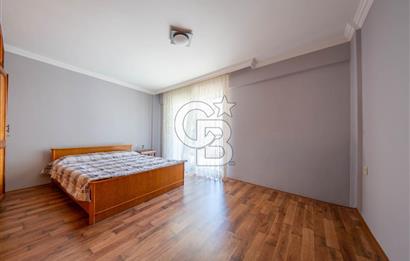 Urla ÇeşmealtıDeniz Manzaralı Satılık 4+1 Müstakil Villa