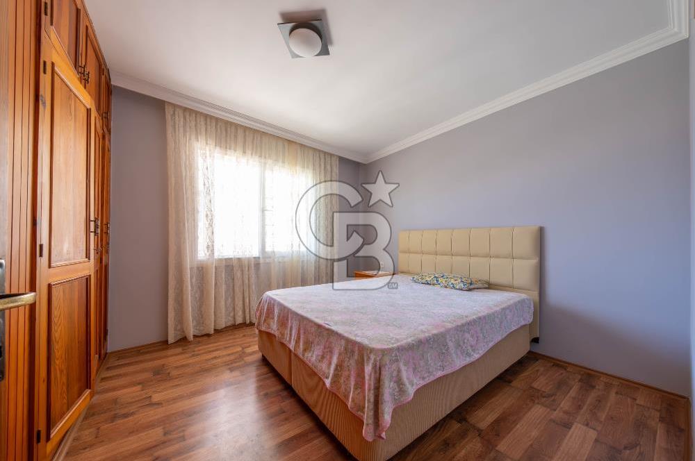Urla ÇeşmealtıDeniz Manzaralı Satılık 4+1 Müstakil Villa