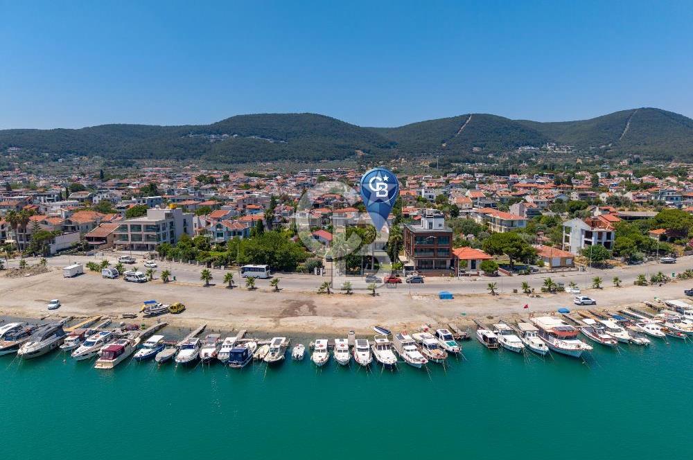 Urla ÇeşmealtıDeniz Manzaralı Satılık 4+1 Müstakil Villa