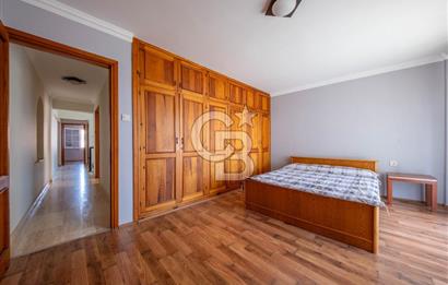Urla ÇeşmealtıDeniz Manzaralı Satılık 4+1 Müstakil Villa