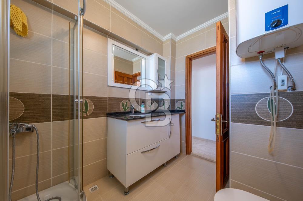 Urla ÇeşmealtıDeniz Manzaralı Satılık 4+1 Müstakil Villa