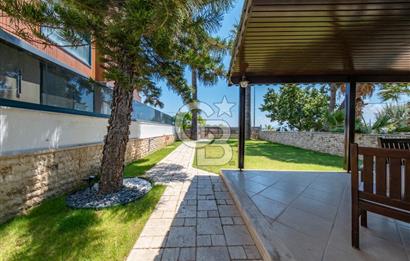Urla ÇeşmealtıDeniz Manzaralı Satılık 4+1 Müstakil Villa
