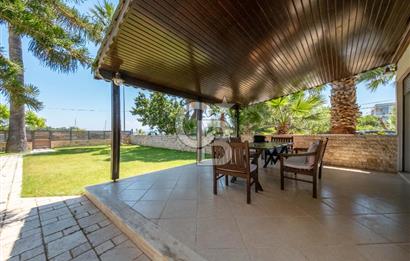Urla ÇeşmealtıDeniz Manzaralı Satılık 4+1 Müstakil Villa