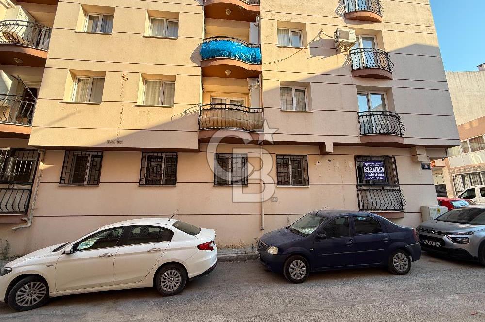 İZMİR GAZİEMİR YEŞİL MAHALLESİNDE SATILIK 4+1 KÖŞE DAİRE