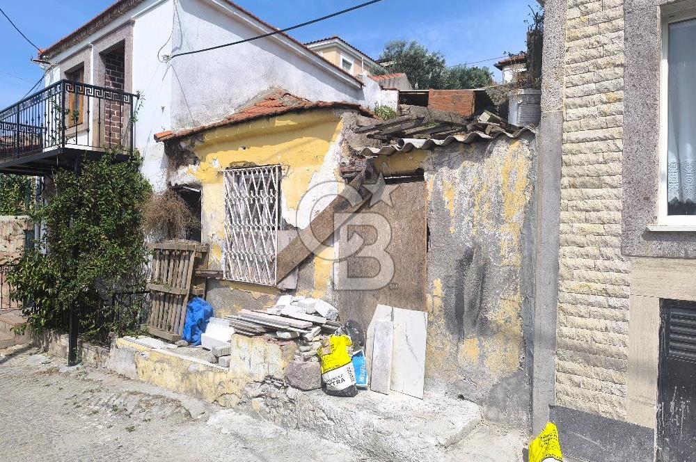  AYVALIK'IN TARİHİ RUM MAHALLESİ'NDE RESTORASYONLUK TAŞ EV FIRSATI 