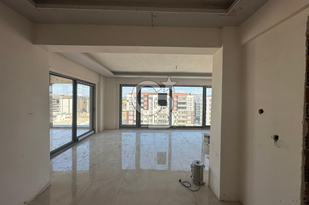 Çanakkale Merkez Karacaören Caddesi Üzeri Geniş Sıfır 3+1 Daire
