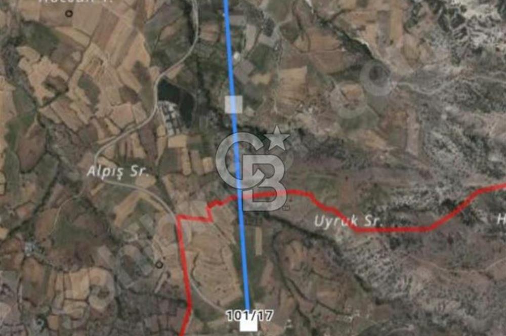 Güdülde yola cephe tarla