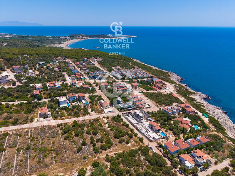 ANTALYA DEMRE KUMDAĞI NDA CB ARDEN DEN 327m² SATILIK ARSA