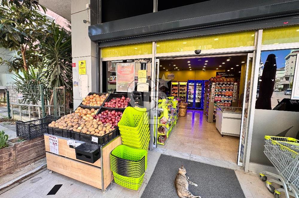 Çekmeköy İşlek Caddede Hazır Müşterili Devren Kurumsal Market