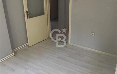 KARABAĞLAR FAHRETTİN ALTAY MAHALLESİ’NDE MERKEZİ KONUMDA 3+1 KİRALIK DAİRE