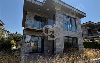 Başiskele Damlar Nadide Okullarına Yakın Deniz Manzaralı Villa