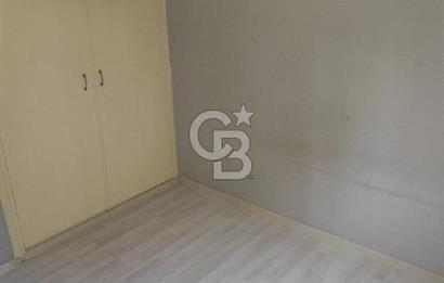 KARABAĞLAR FAHRETTİN ALTAY MAHALLESİ’NDE MERKEZİ KONUMDA 3+1 KİRALIK DAİRE
