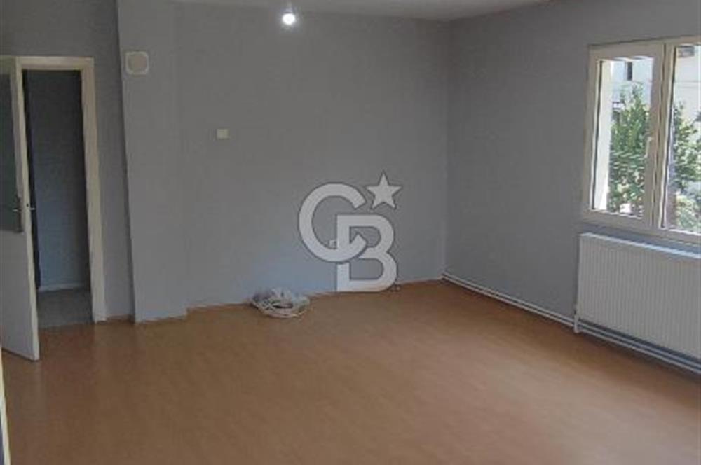 KARABAĞLAR FAHRETTİN ALTAY MAHALLESİ’NDE MERKEZİ KONUMDA 3+1 KİRALIK DAİRE