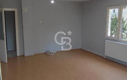 KARABAĞLAR FAHRETTİN ALTAY MAHALLESİ’NDE MERKEZİ KONUMDA 3+1 KİRALIK DAİRE