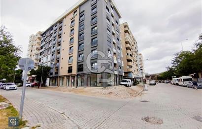 BORNOVA KAZIMDİRİK'DE SIFIR BİNADA KİRALIK DÜKKAN