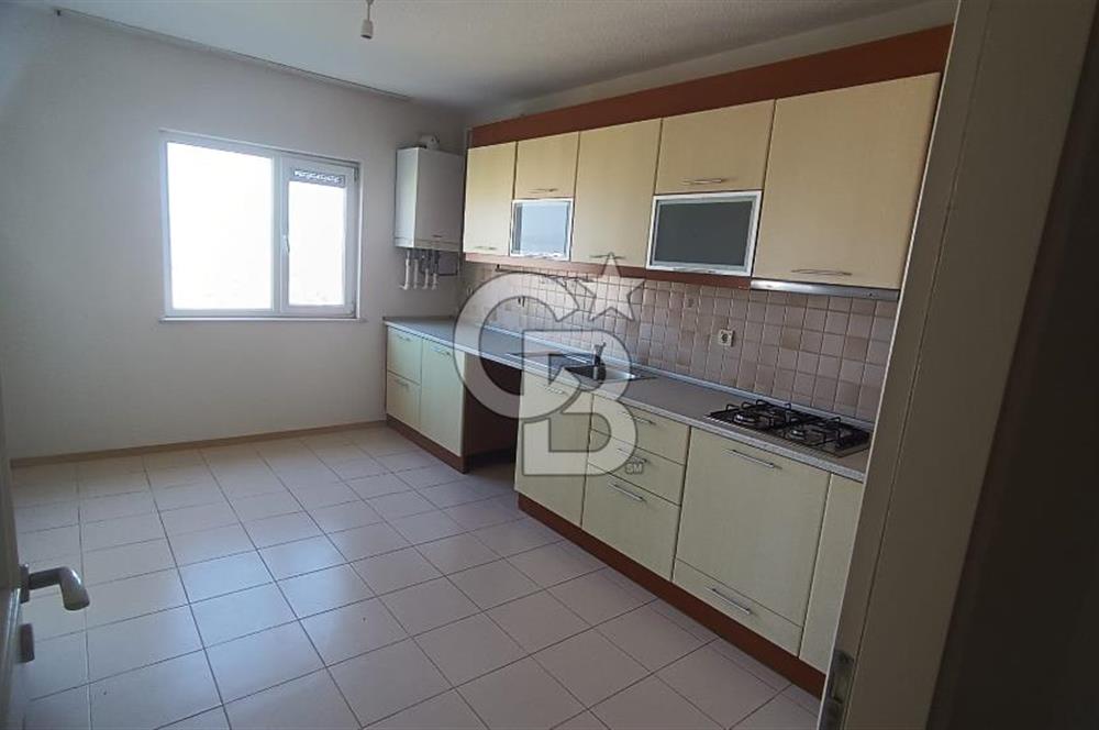 Oyak Sitesinde Full deniz manzaralı kiralık daire.