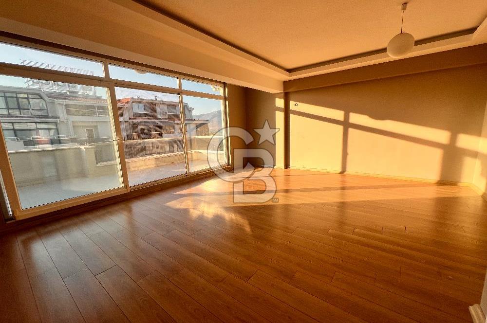 MENEMEN ADRES35'TE 330 M2 SATILIK 5+2 ÇATI DUBLEKS DAİRE