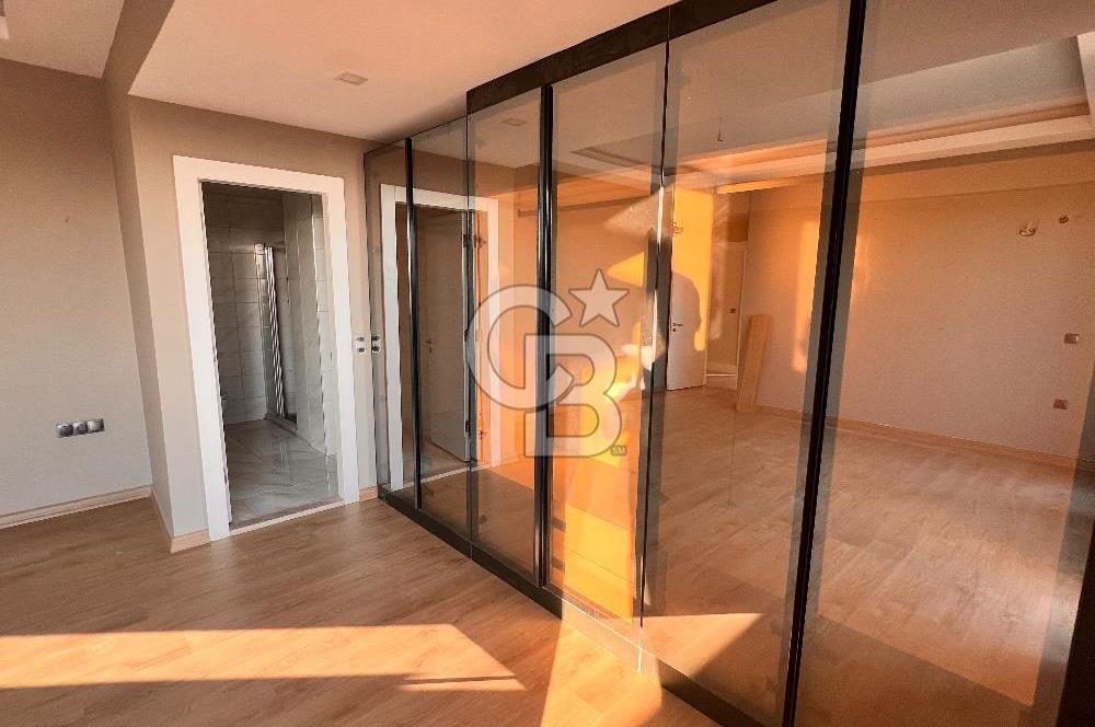 MENEMEN ADRES35'TE 330 M2 SATILIK 5+2 ÇATI DUBLEKS DAİRE