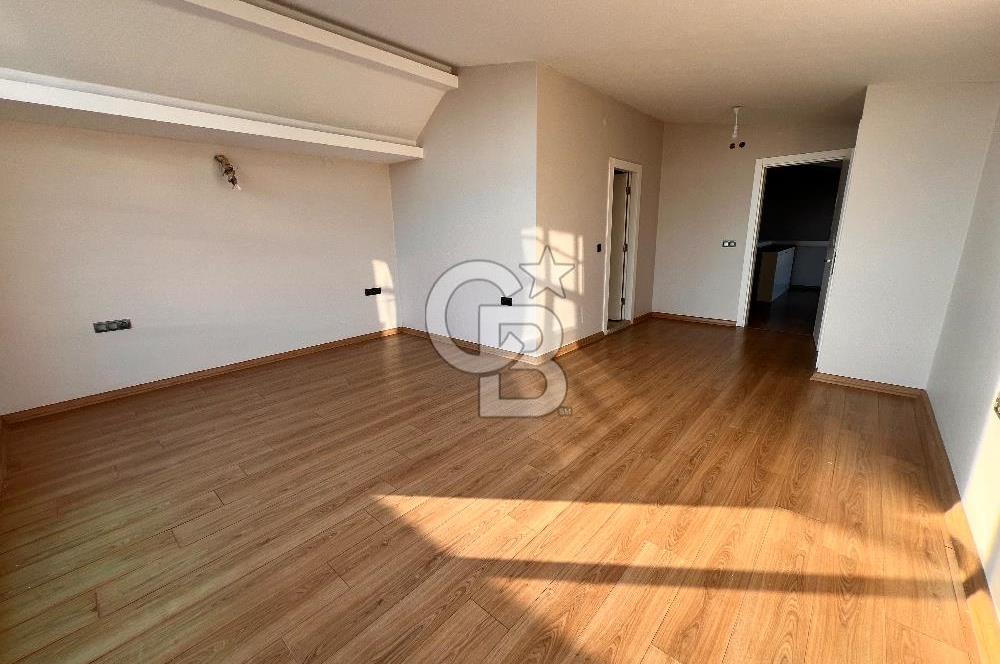 MENEMEN ADRES35'TE 330 M2 SATILIK 5+2 ÇATI DUBLEKS DAİRE