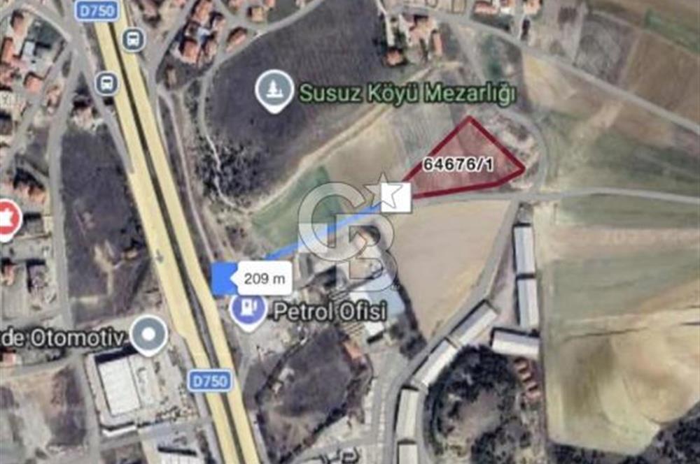 SUSUZ MAHALLESİNDE İSTANBUL YOLUNA YAKIN TİCARİ ARSA