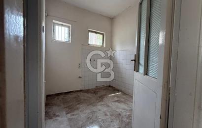Urla Sanat sokağında Kiralık tarihi Taş konak 