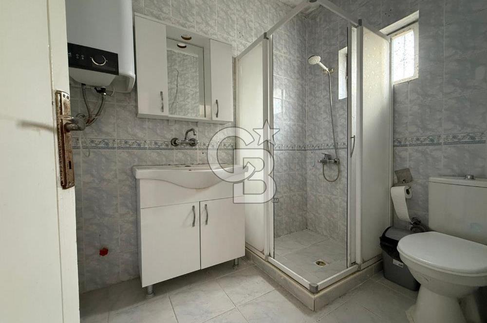 Urla Sanat sokağında Kiralık tarihi Taş konak 