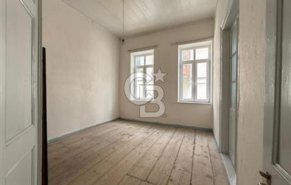 Urla Sanat sokağında Kiralık tarihi Taş konak 