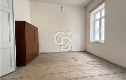 Urla Sanat sokağında Kiralık tarihi Taş konak 