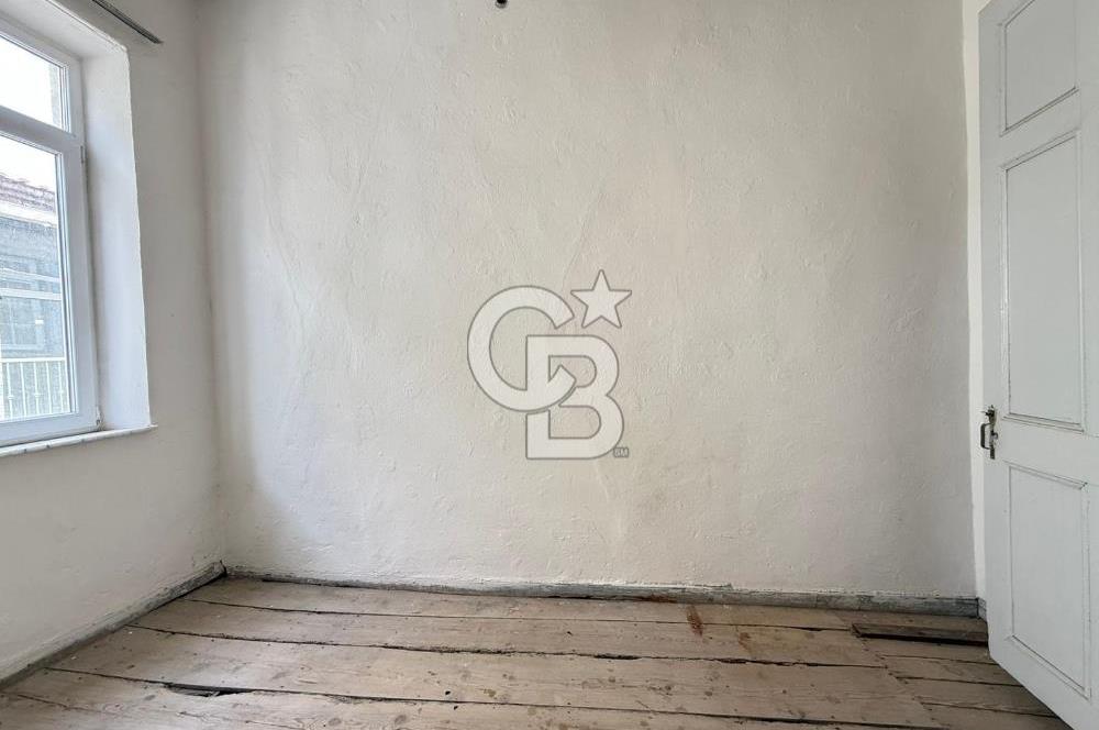 Urla Sanat sokağında Kiralık tarihi Taş konak 