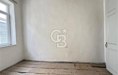 Urla Sanat sokağında Kiralık tarihi Taş konak 