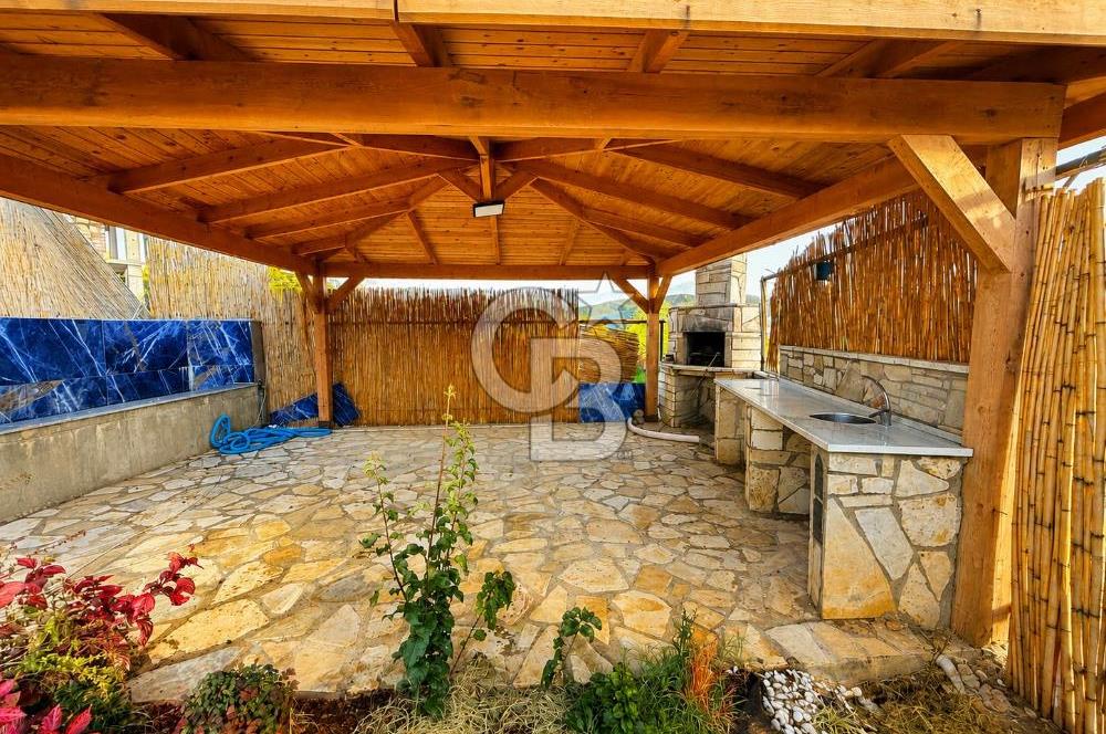 MUSELAND-FETHİYE YAKACIK TA 1303 M2 İÇİNDE SATILIK TAŞ VİLLA