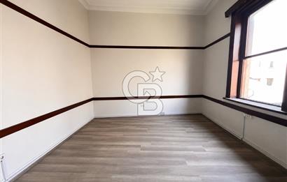 KARŞIYAKANIN TARİHİNE TANIKLIK ETMİŞ BİR YALI KÖŞK