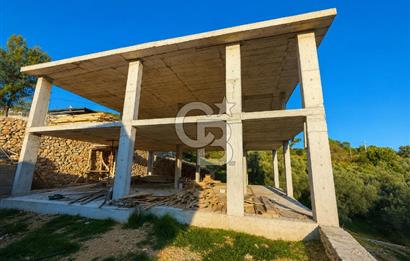 MUSELAND-FETHİYE YAKACIK TA 1303 M2 İÇİNDE SATILIK TAŞ VİLLA