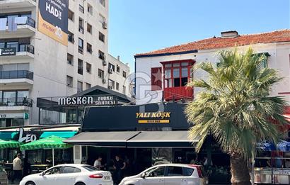 KARŞIYAKANIN TARİHİNE TANIKLIK ETMİŞ BİR YALI KÖŞK