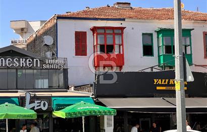 KARŞIYAKANIN TARİHİNE TANIKLIK ETMİŞ BİR YALI KÖŞK