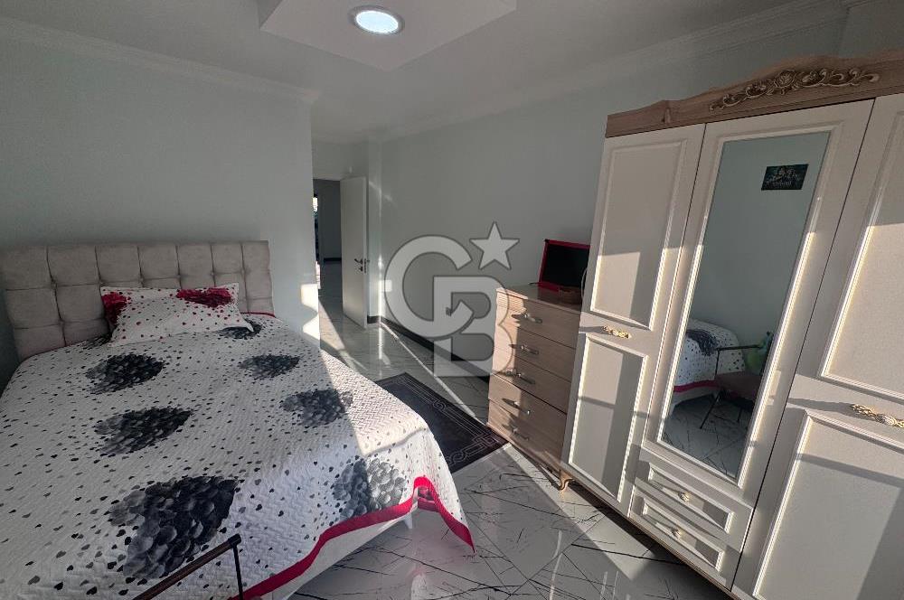Gölcükte özel yapım müstakil 7+1 satılık tripleks villa