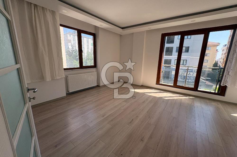 KARTAL KARLIKTEPE KATTA TEK SATILIK 3+1 DAİRE