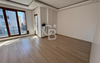 KARTAL KARLIKTEPE KATTA TEK SATILIK 3+1 DAİRE
