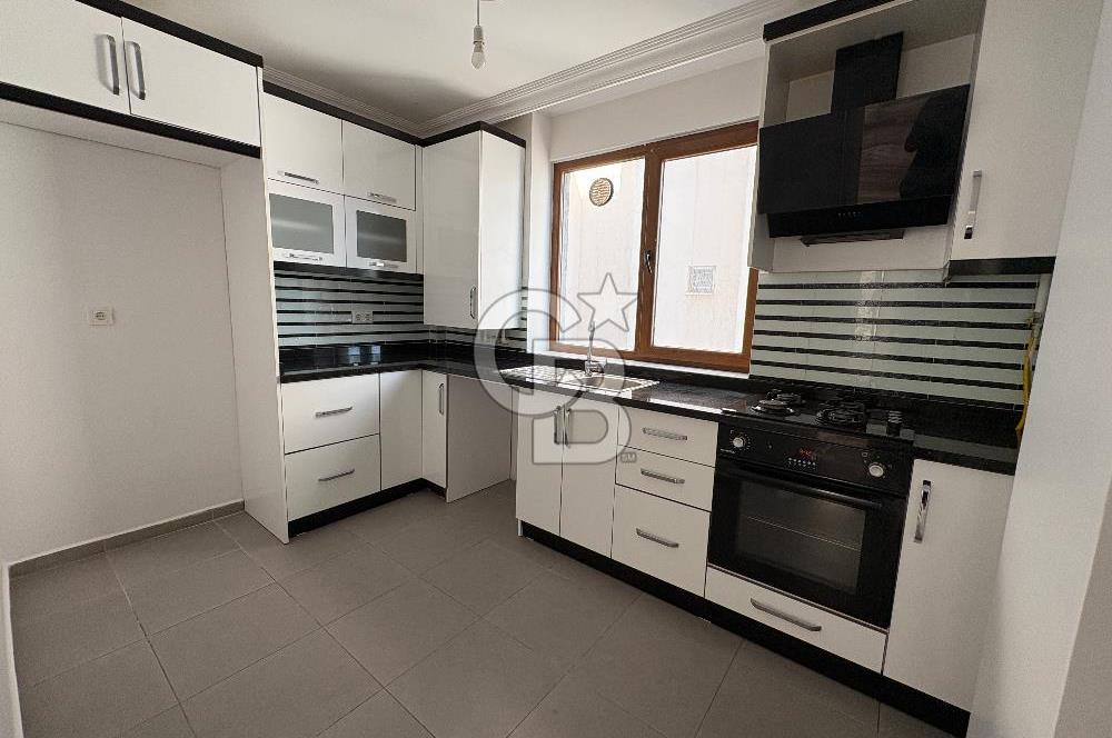 KARTAL KARLIKTEPE KATTA TEK SATILIK 3+1 DAİRE