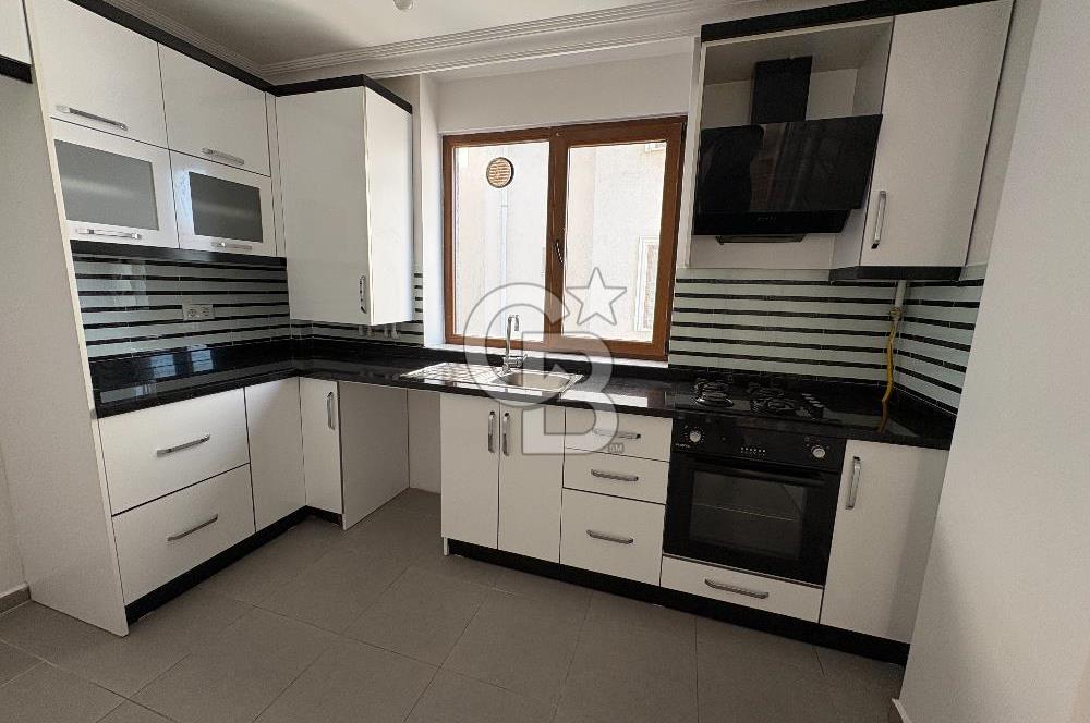 KARTAL KARLIKTEPE KATTA TEK SATILIK 3+1 DAİRE