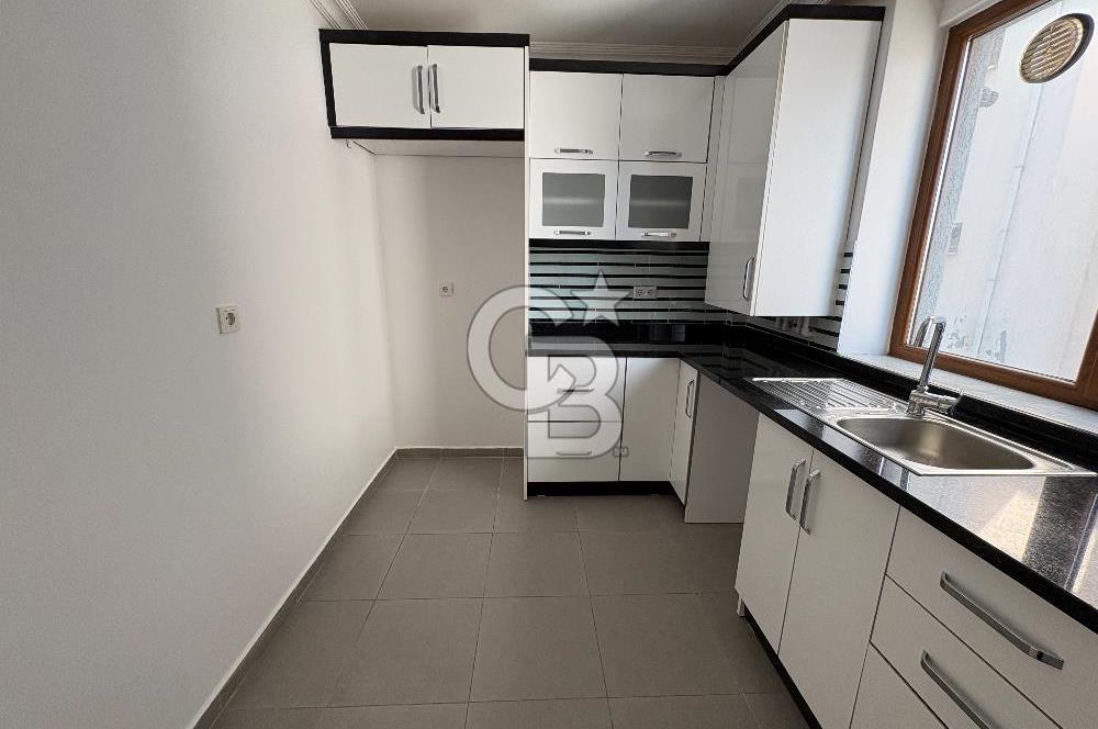 KARTAL KARLIKTEPE KATTA TEK SATILIK 3+1 DAİRE