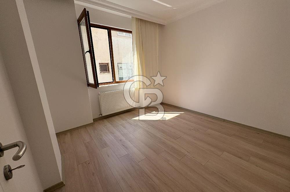 KARTAL KARLIKTEPE KATTA TEK SATILIK 3+1 DAİRE