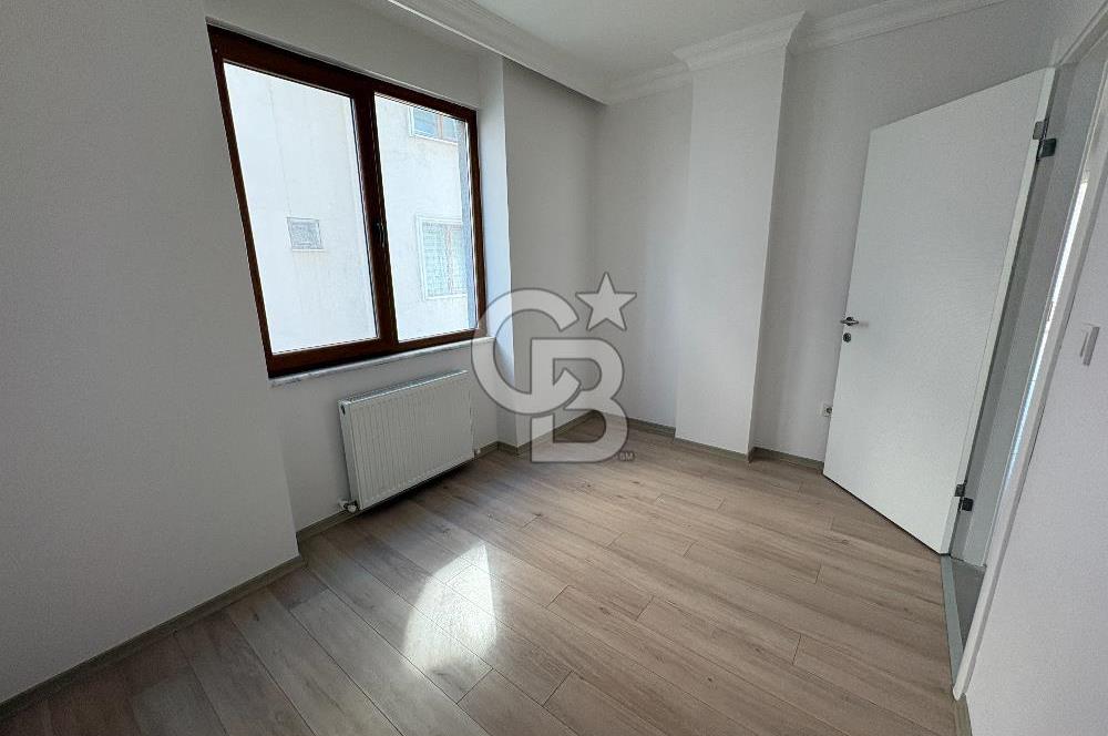 KARTAL KARLIKTEPE KATTA TEK SATILIK 3+1 DAİRE