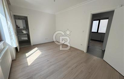 KARTAL KARLIKTEPE KATTA TEK SATILIK 3+1 DAİRE