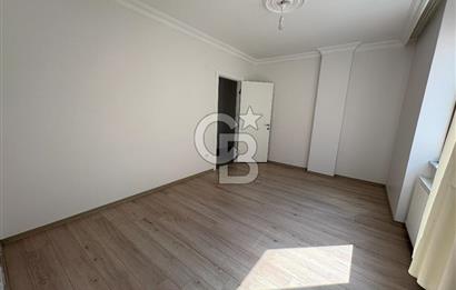 KARTAL KARLIKTEPE KATTA TEK SATILIK 3+1 DAİRE
