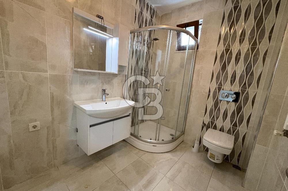 KARTAL KARLIKTEPE KATTA TEK SATILIK 3+1 DAİRE