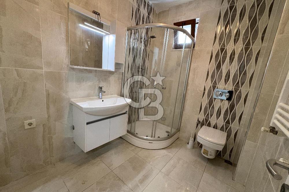 KARTAL KARLIKTEPE KATTA TEK SATILIK 3+1 DAİRE