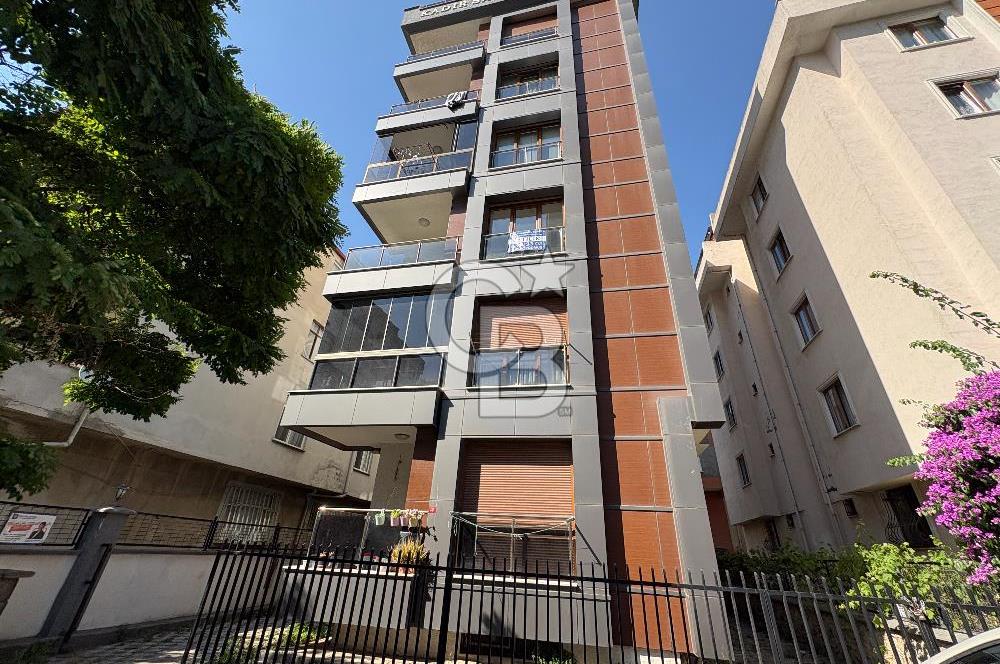 KARTAL KARLIKTEPE KATTA TEK SATILIK 3+1 DAİRE