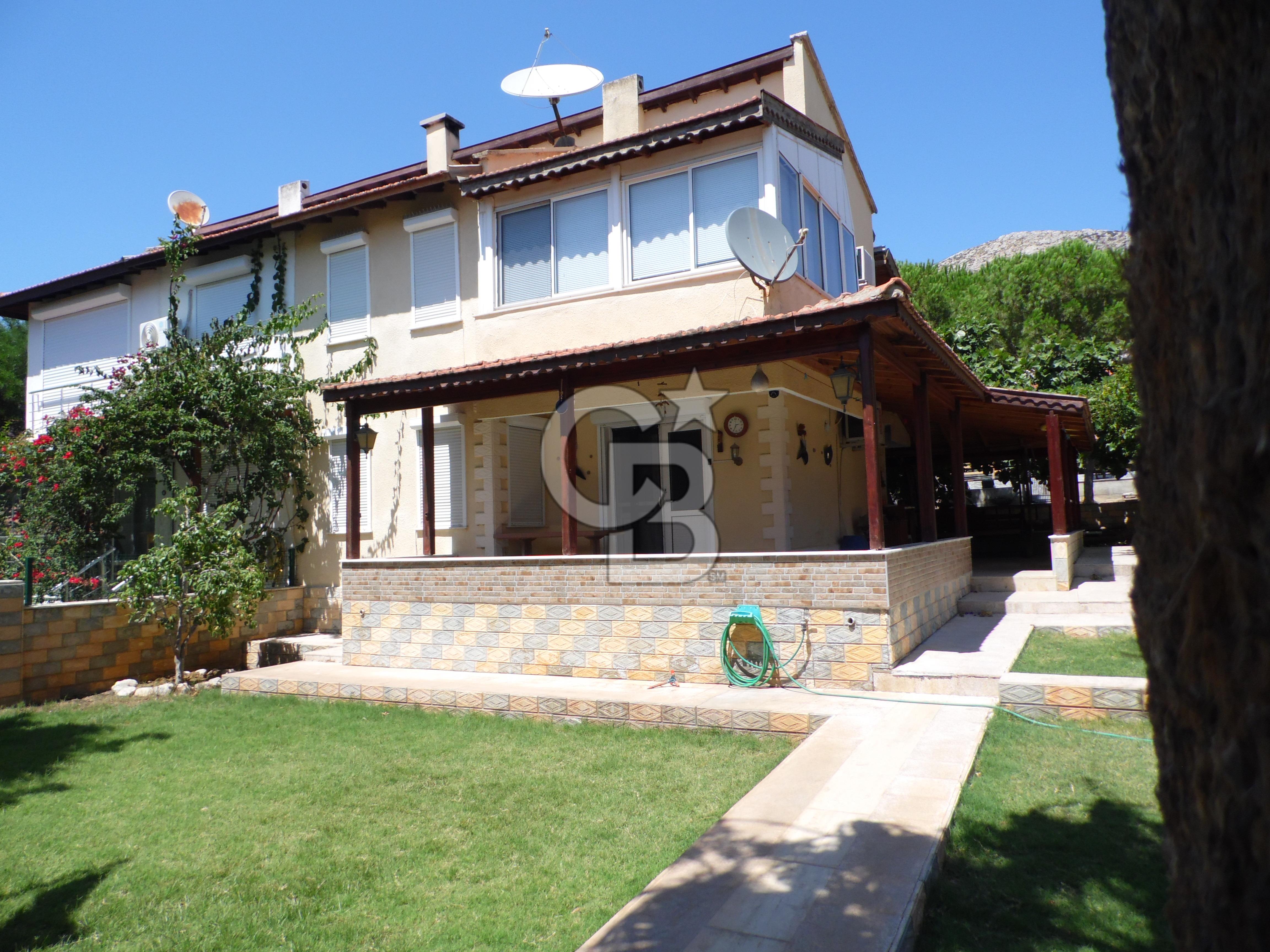 URLA İLTUR SİTESİN'DE 3+1 FIRSAT SATILIK VİLLA