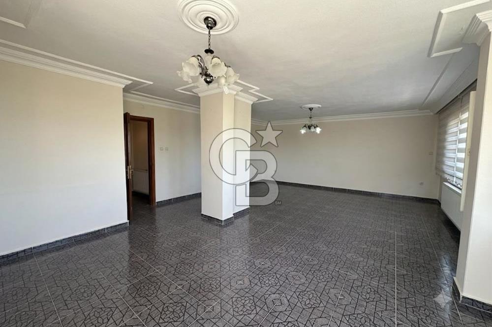 Sarımsaklıda 4+1 | 230 m² | 100 m² Teraslı Deniz Yakını Daire